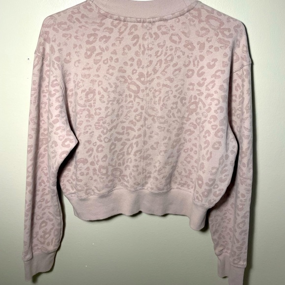 Used Calvin Klein light pink sweater - Picture 4 of 4